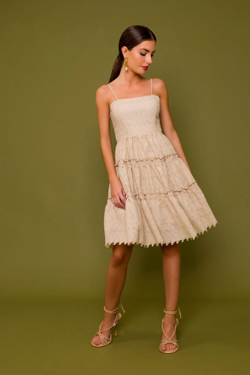 Lalibela - Vestido Curto Alça Fina Saint Dévote Bege