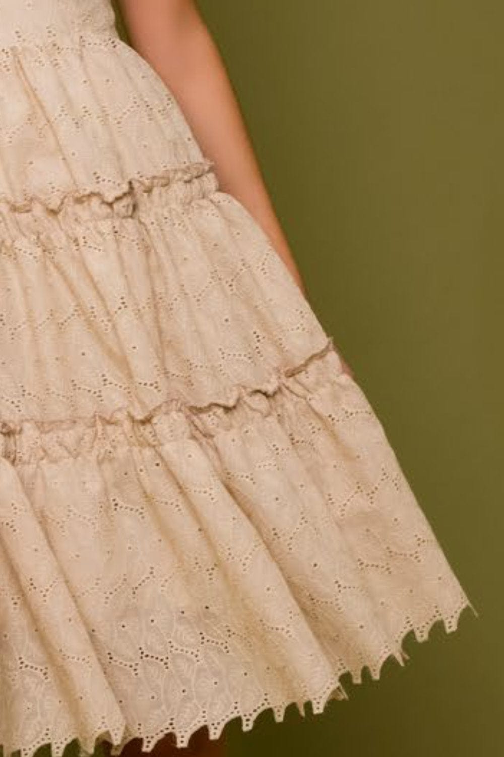 Lalibela - Vestido Curto Alça Fina Saint Dévote Bege