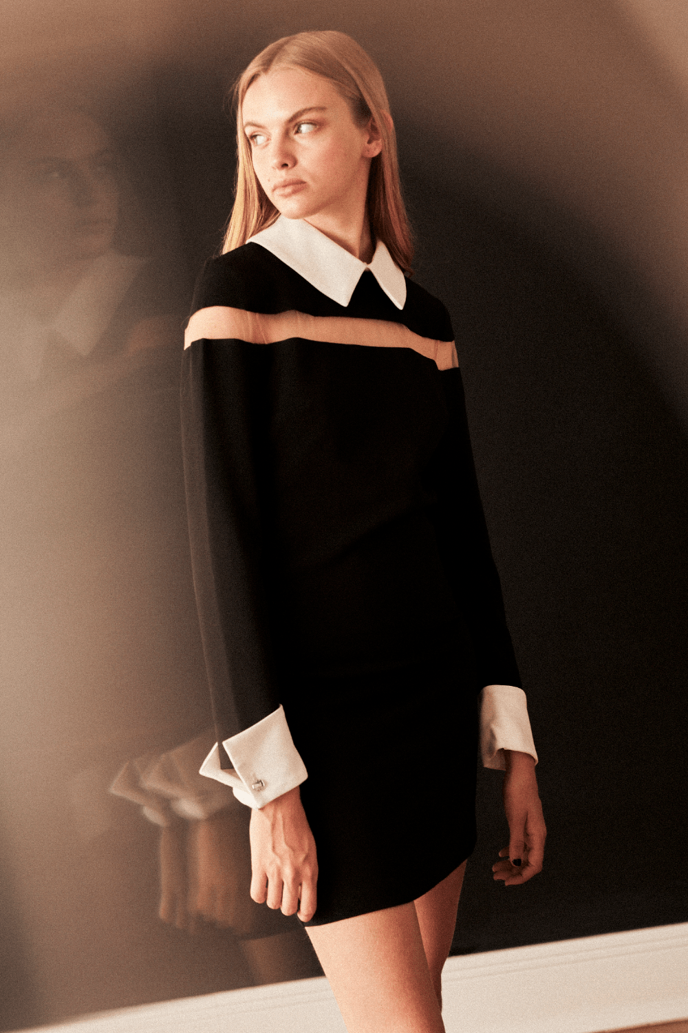 Access - Vestido Curto Manga Longa Preto