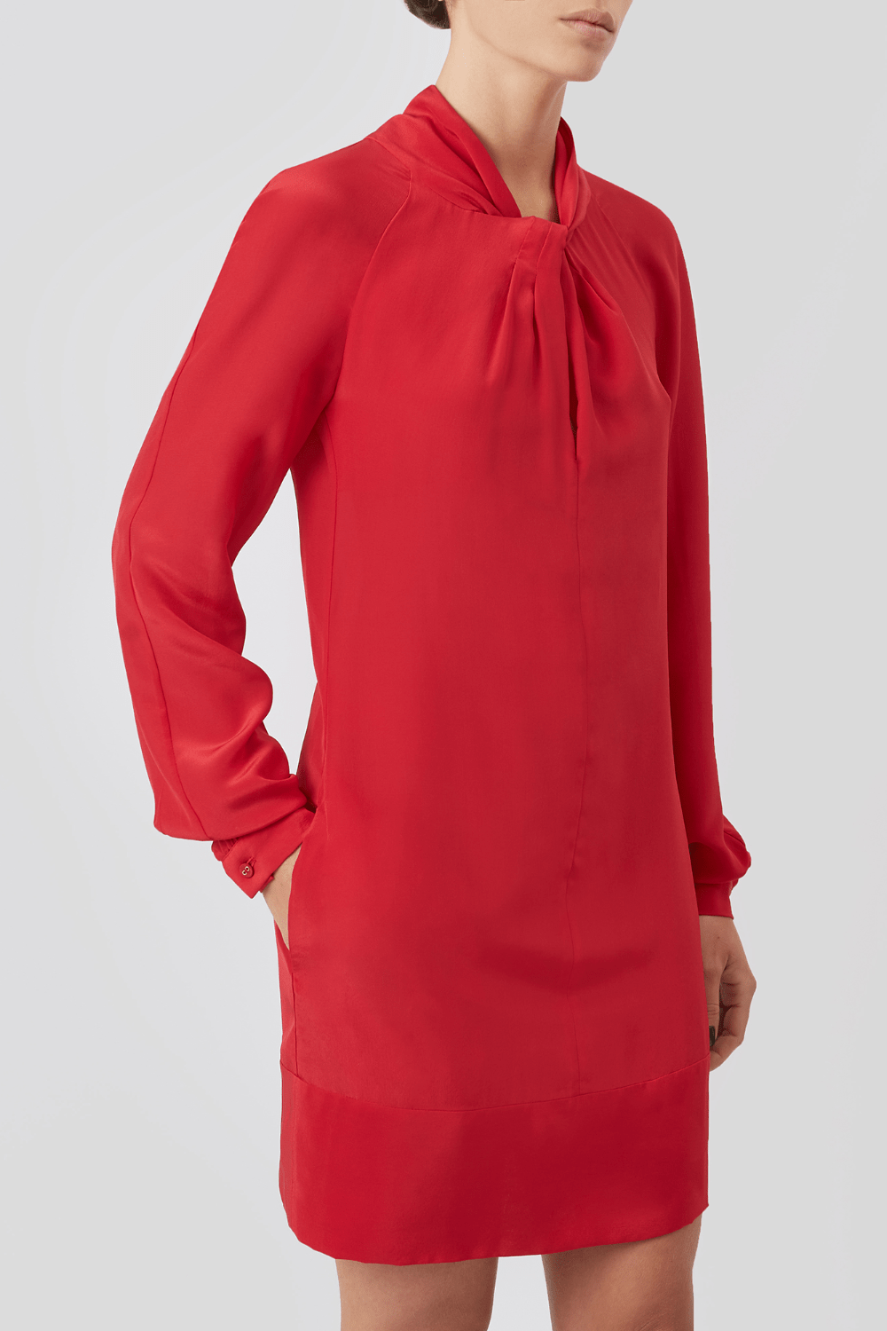 ANT - Vestido Curto Manga Longa em Seda Vermelho