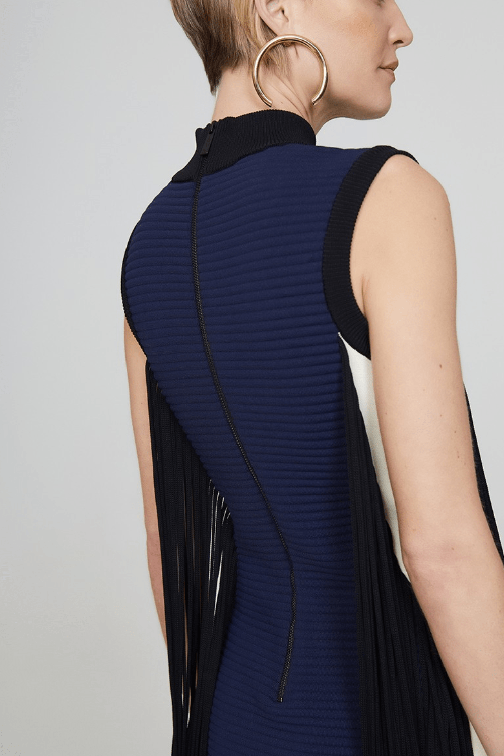 Coven - Vestido Mini Tricot Franja Lateral