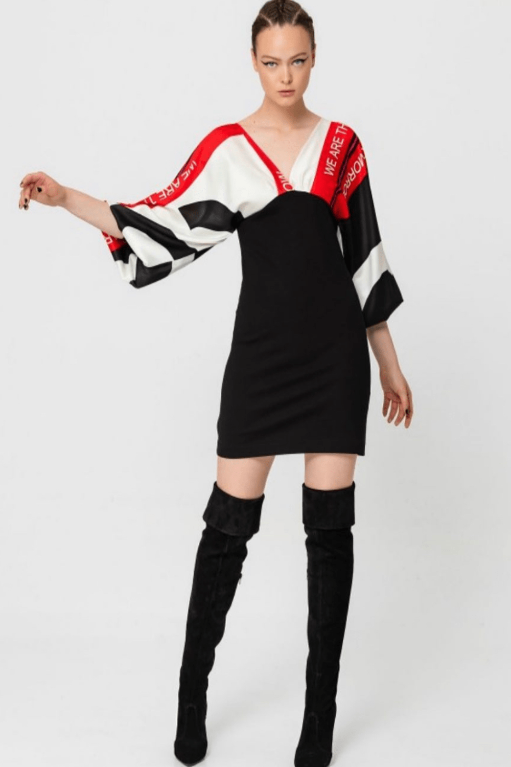 Spell - Vestido Curto com Manga Lenço