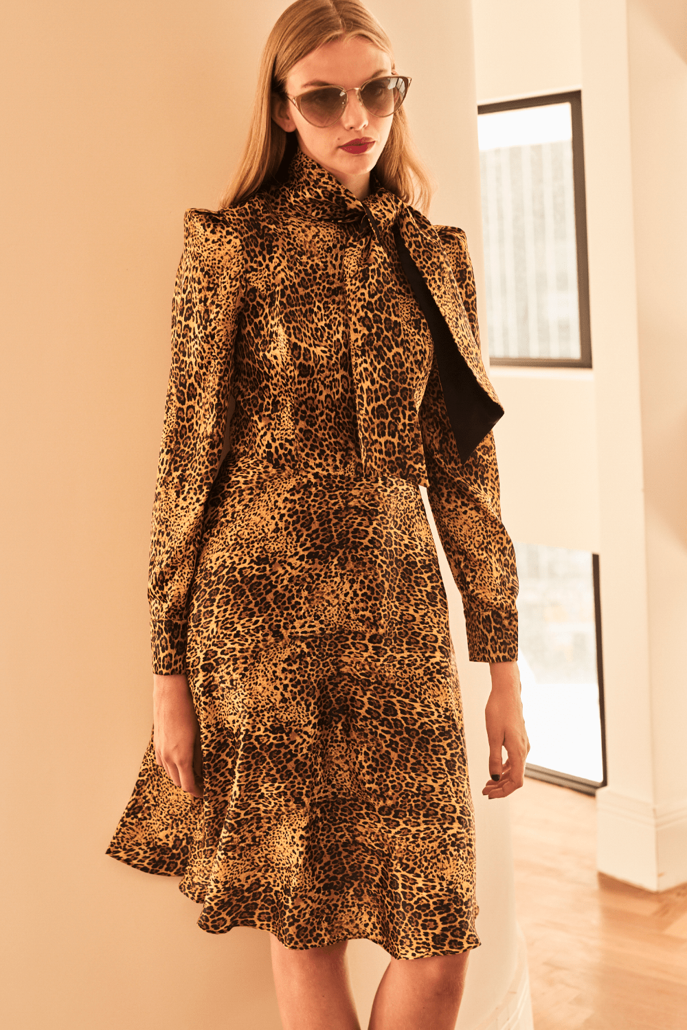 Zell - Vestido Midi Manga Longa Animal Print