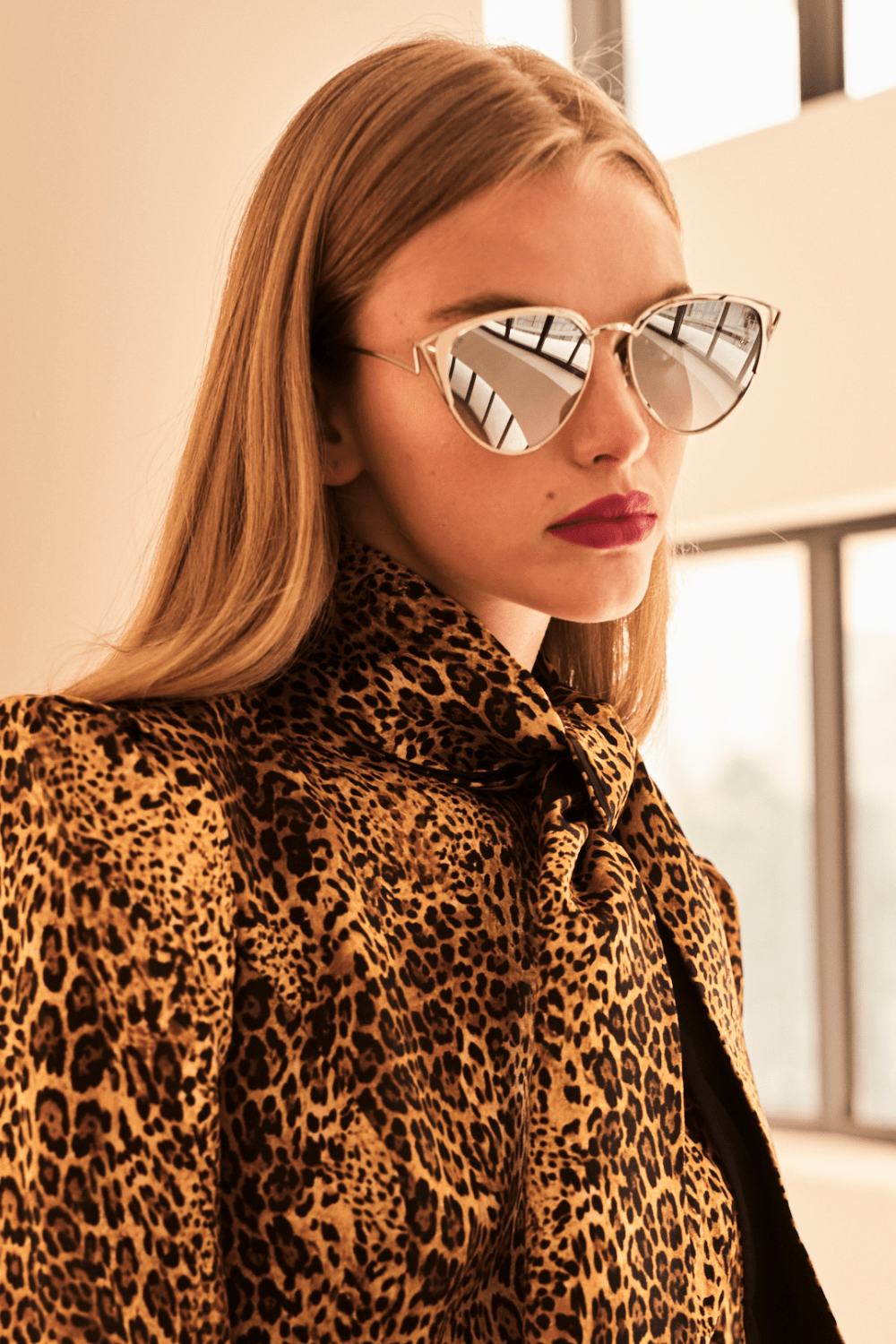 Zell - Vestido Midi Manga Longa Animal Print