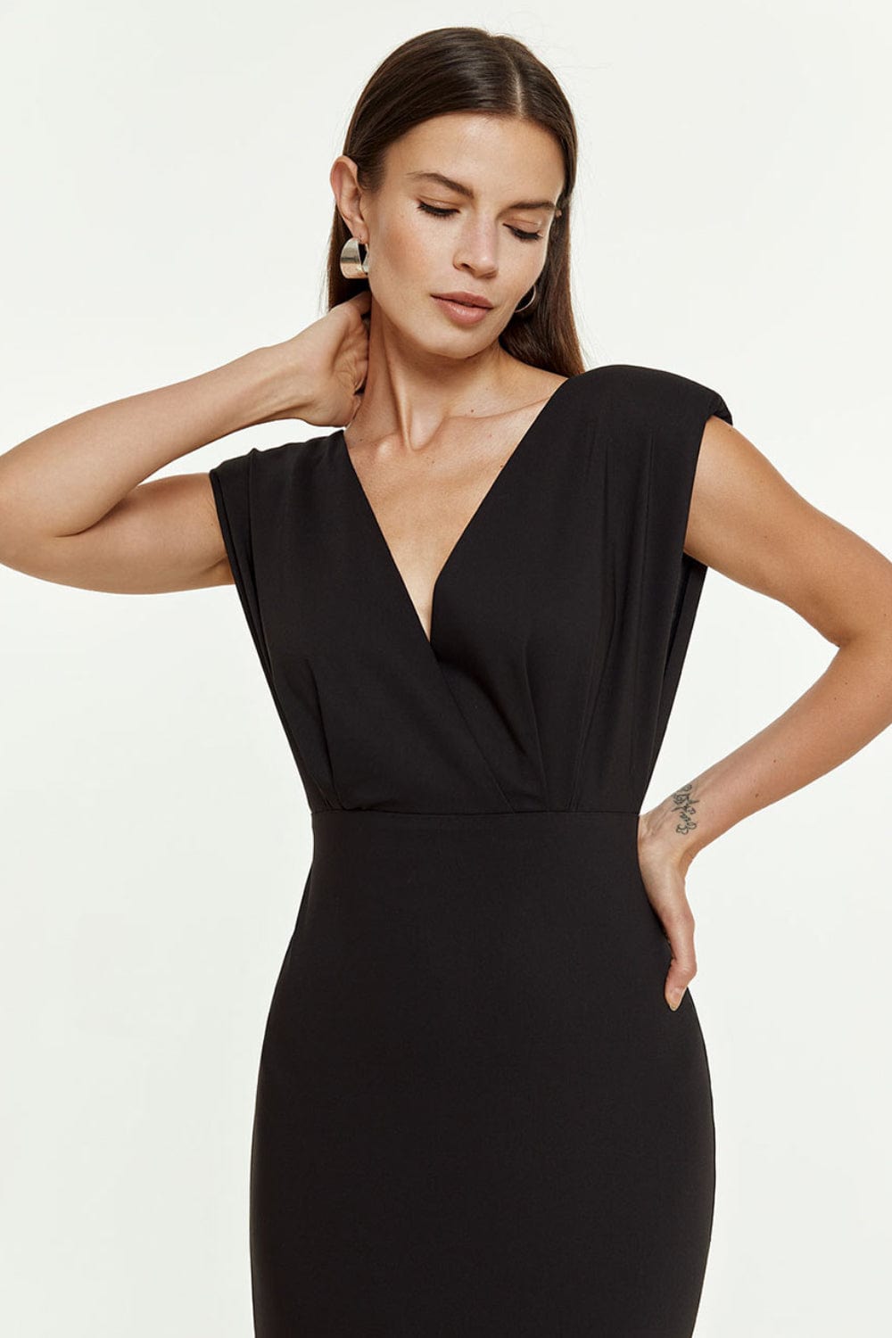 Access - Vestido Midi Lápis com Decote em V Preto
