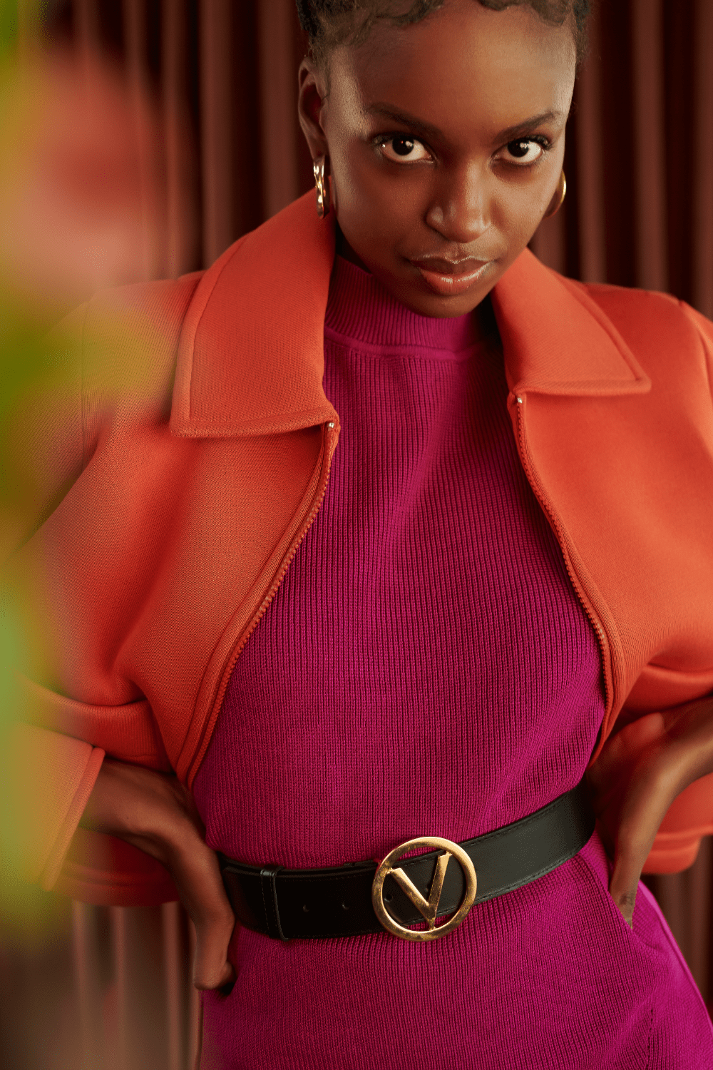 Vicolo - Cinto com a Fivela V Dourada