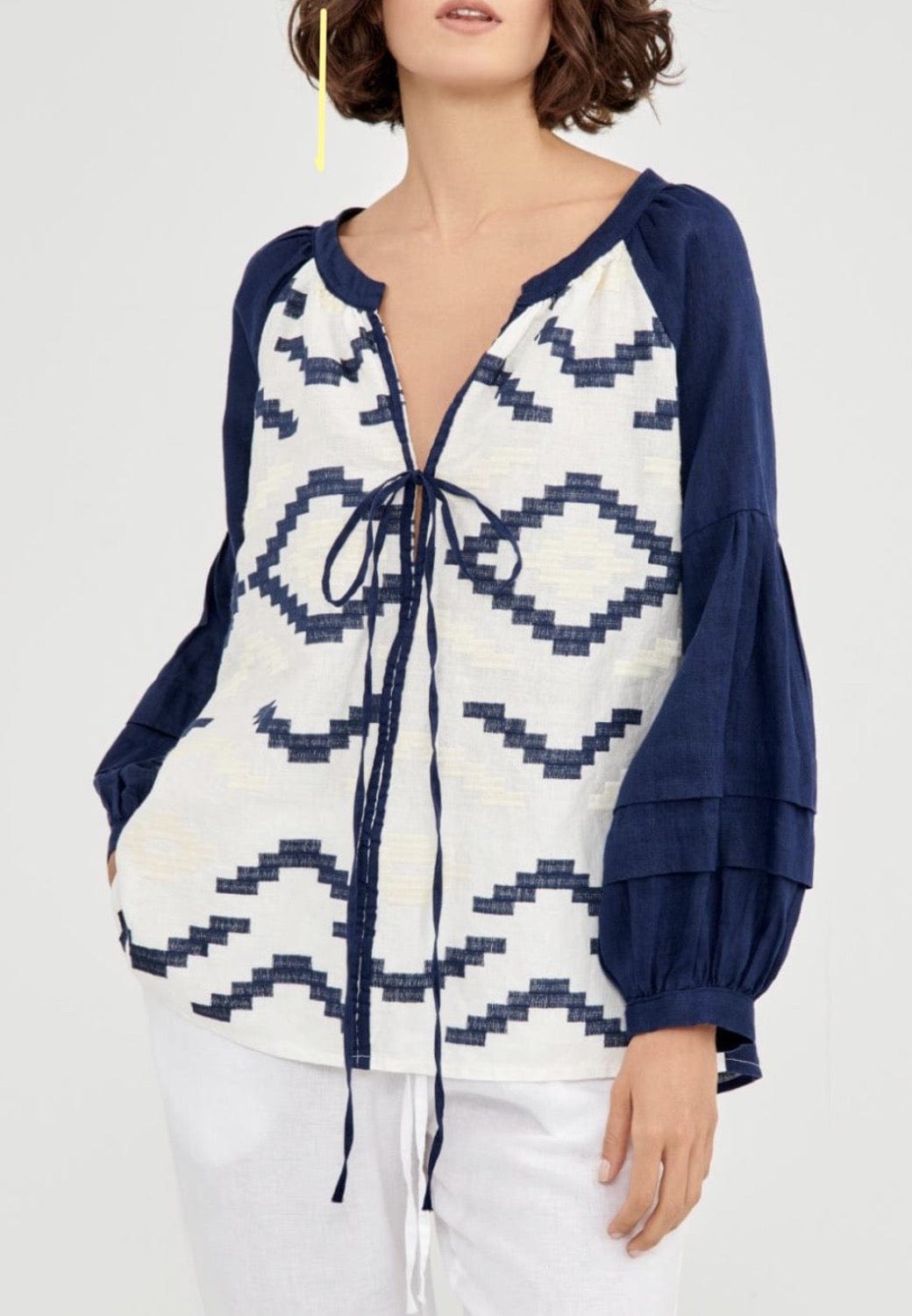 Greek Archaic Kori - Blusa Bata Linho com Manga Longa