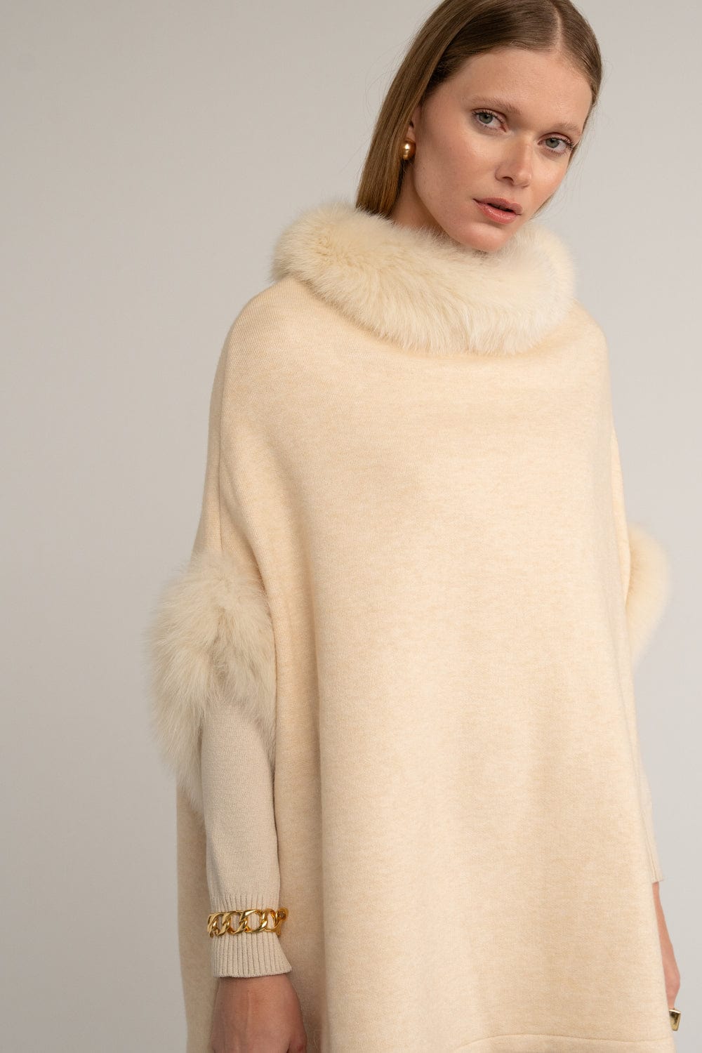 Madre Reina - Poncho Off White