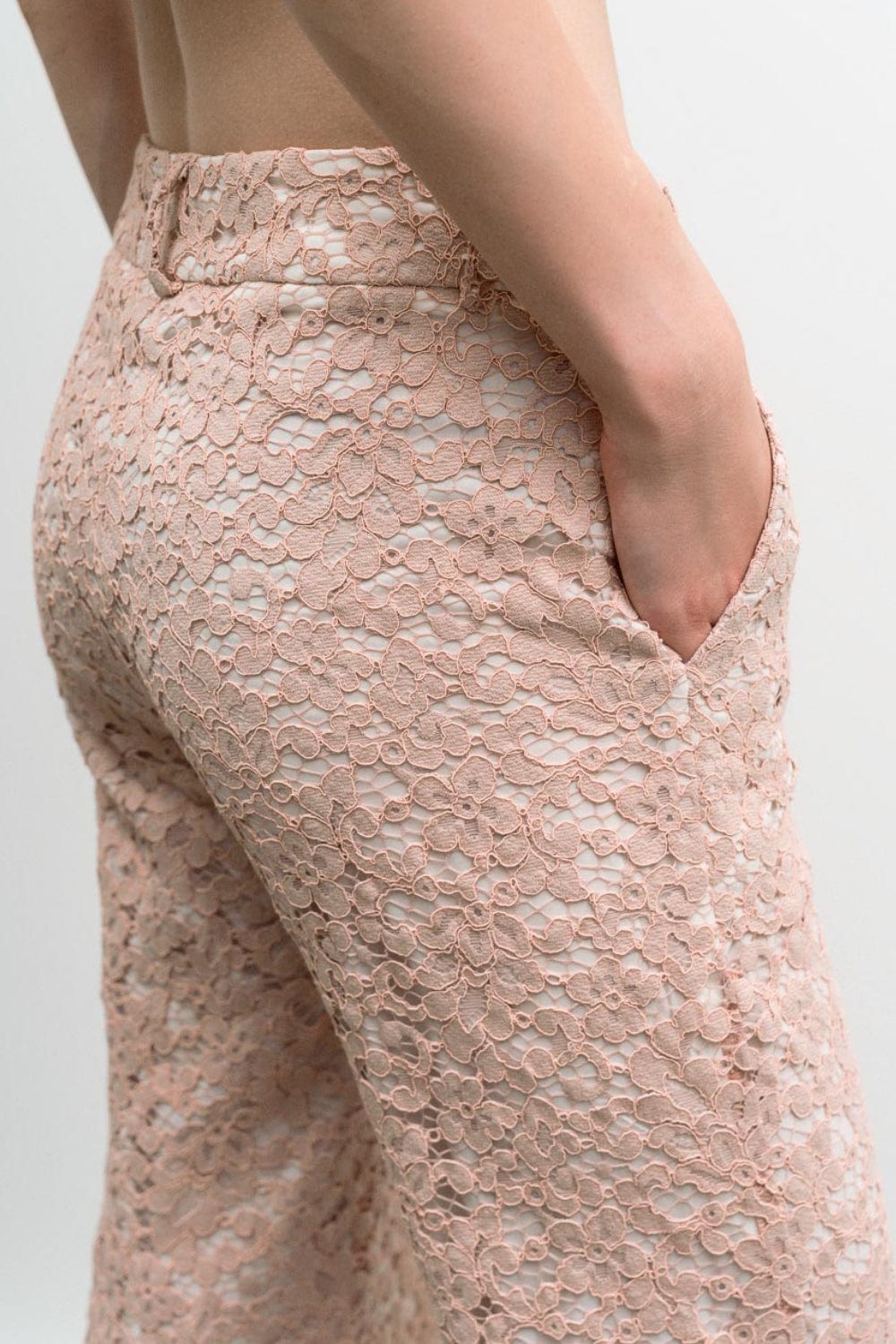 Access - Calça Alfaiataria de Renda Rosa