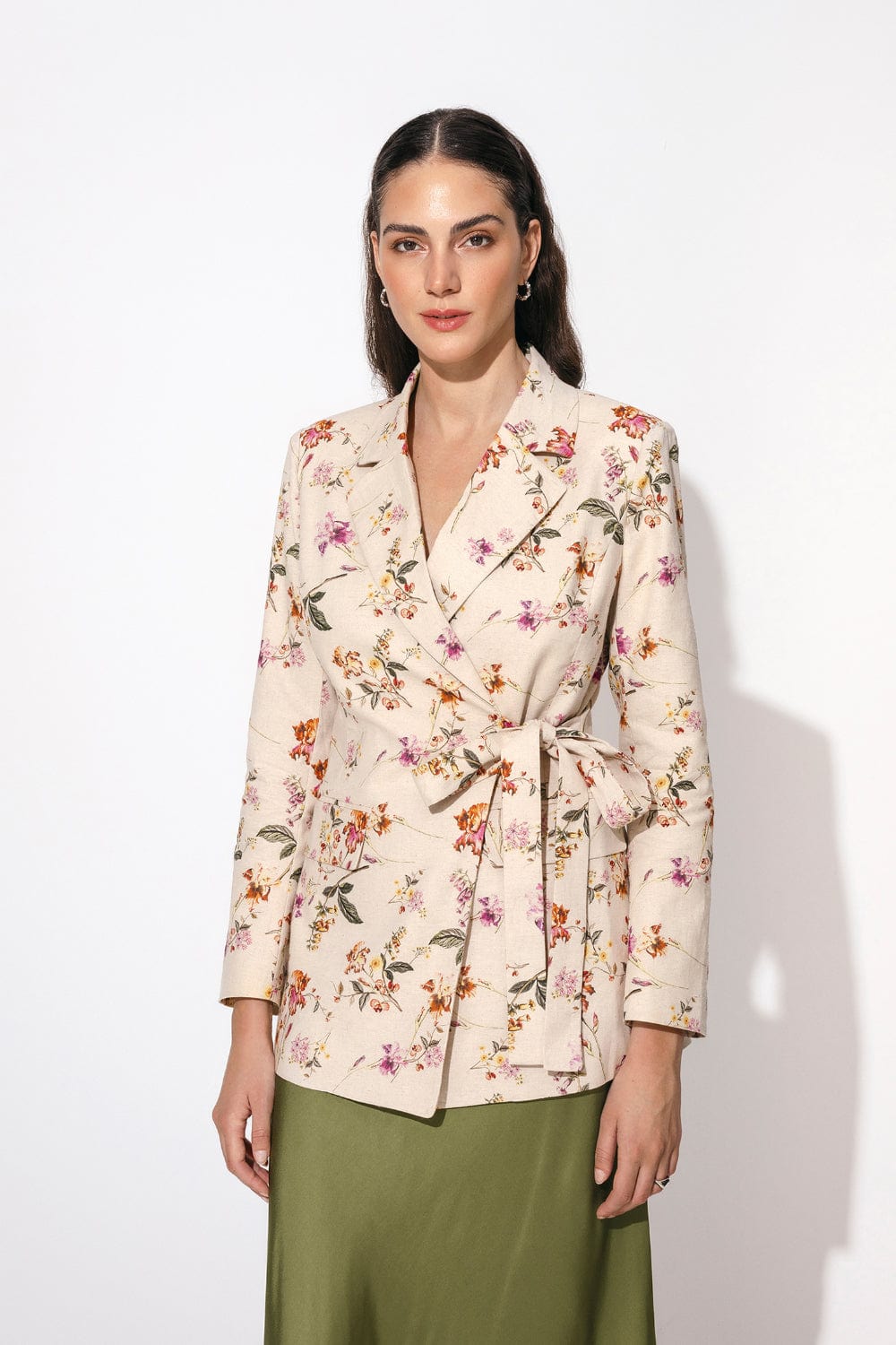 By Malina - Blazer Amaração Lateral Floral