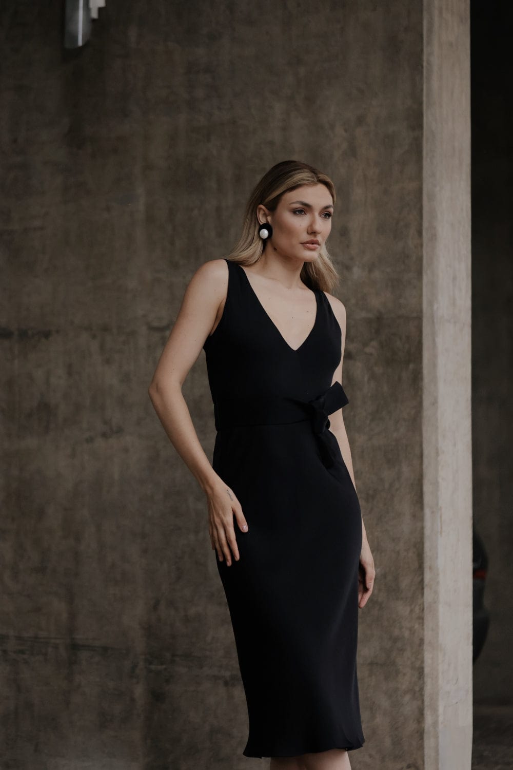 Glória Coelho - Vestido Midi Crepe Patou Decote V Frente e Costas Preto New