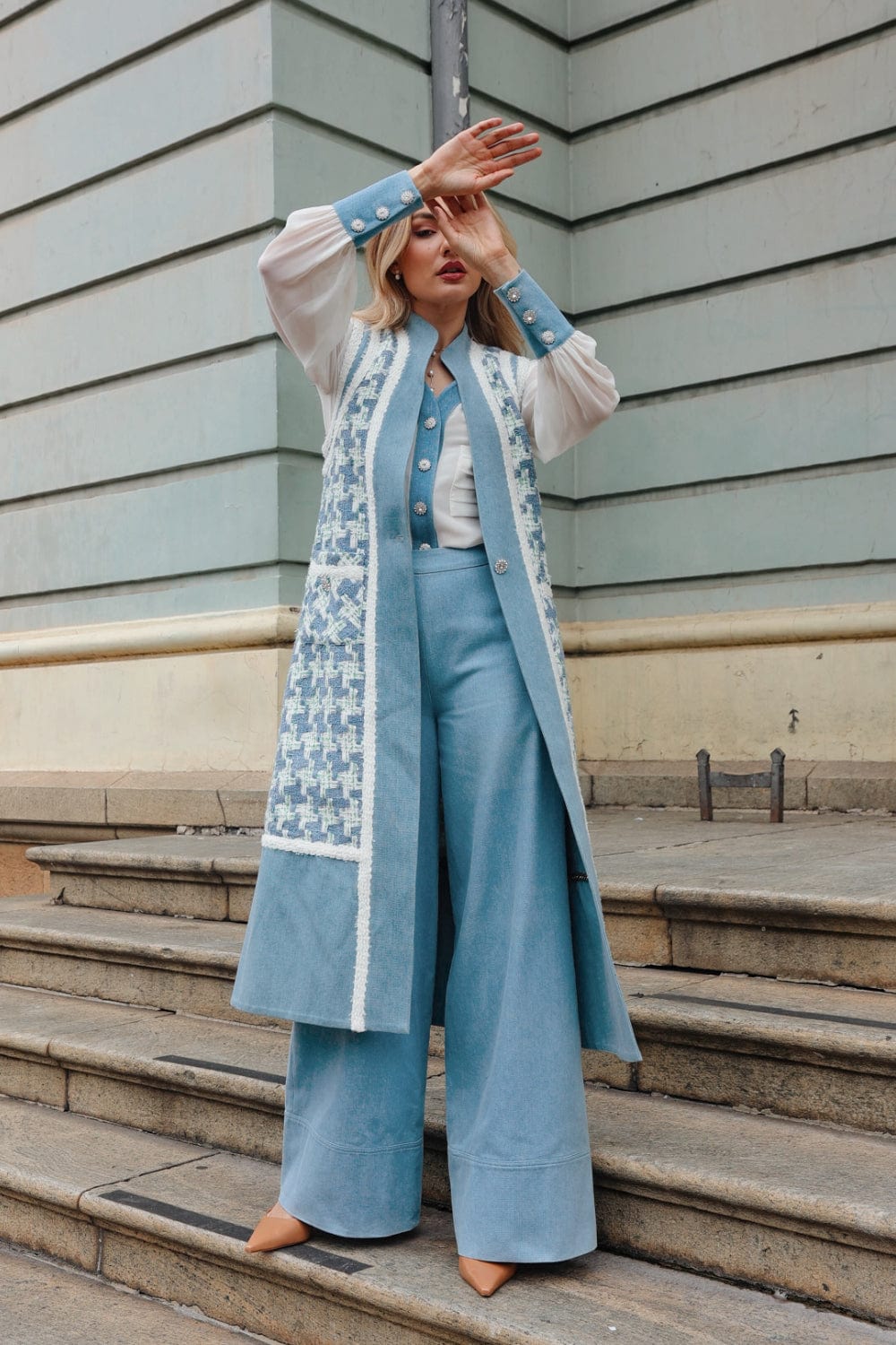 Edward Achour Paris -  Colete Alongado Tweed Jeans Botões Swarovski