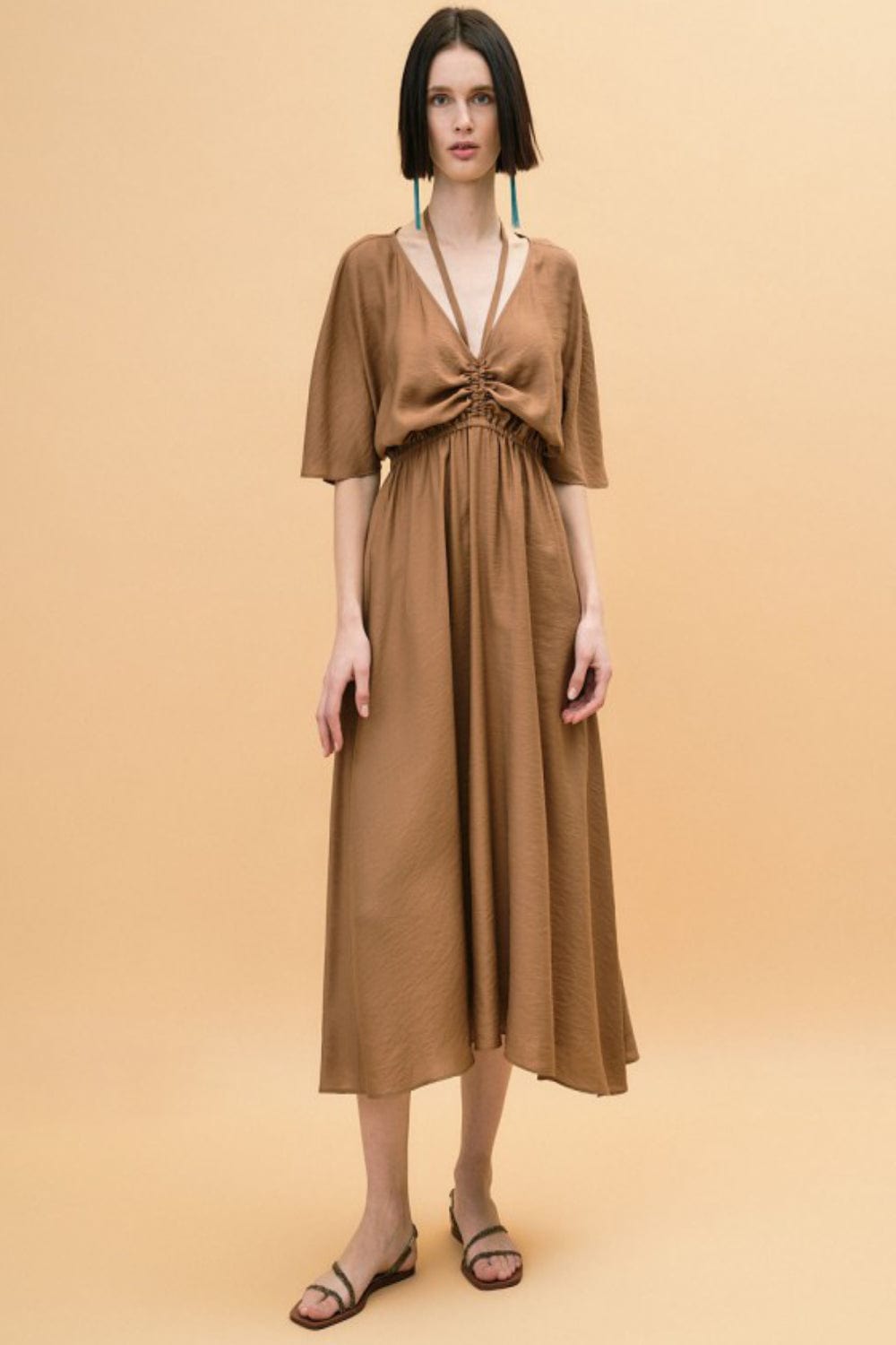 Access - Vestido Midi Franzido Frontal Marrom