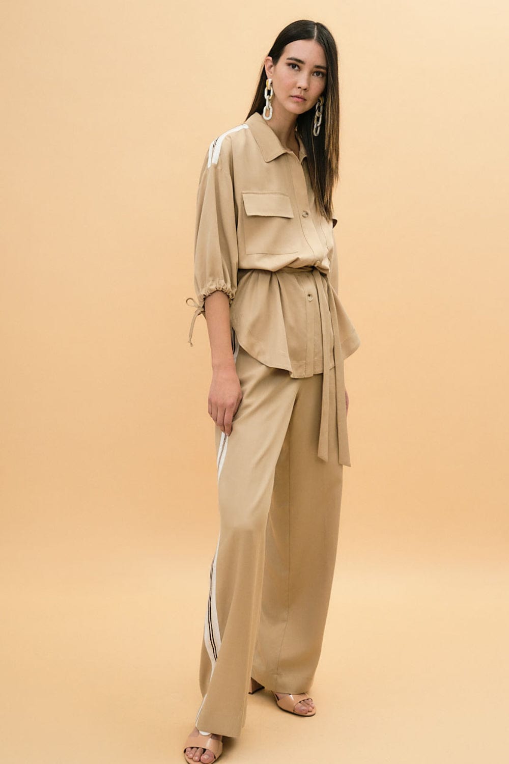 Eight - Blazer Botões e Bolsos Bege