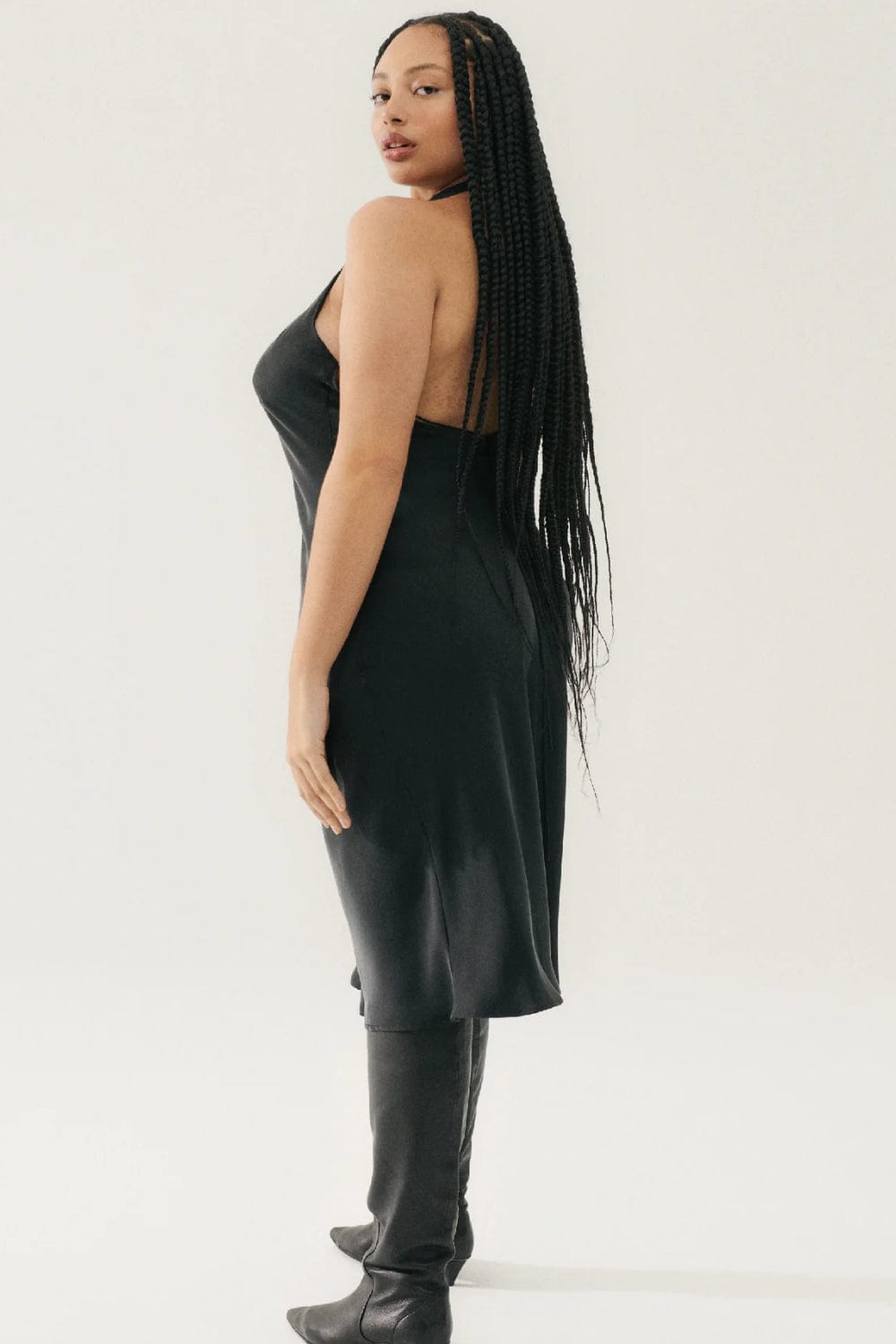 Silk Laundry - Vestido Midi Seda Frente Única Preto