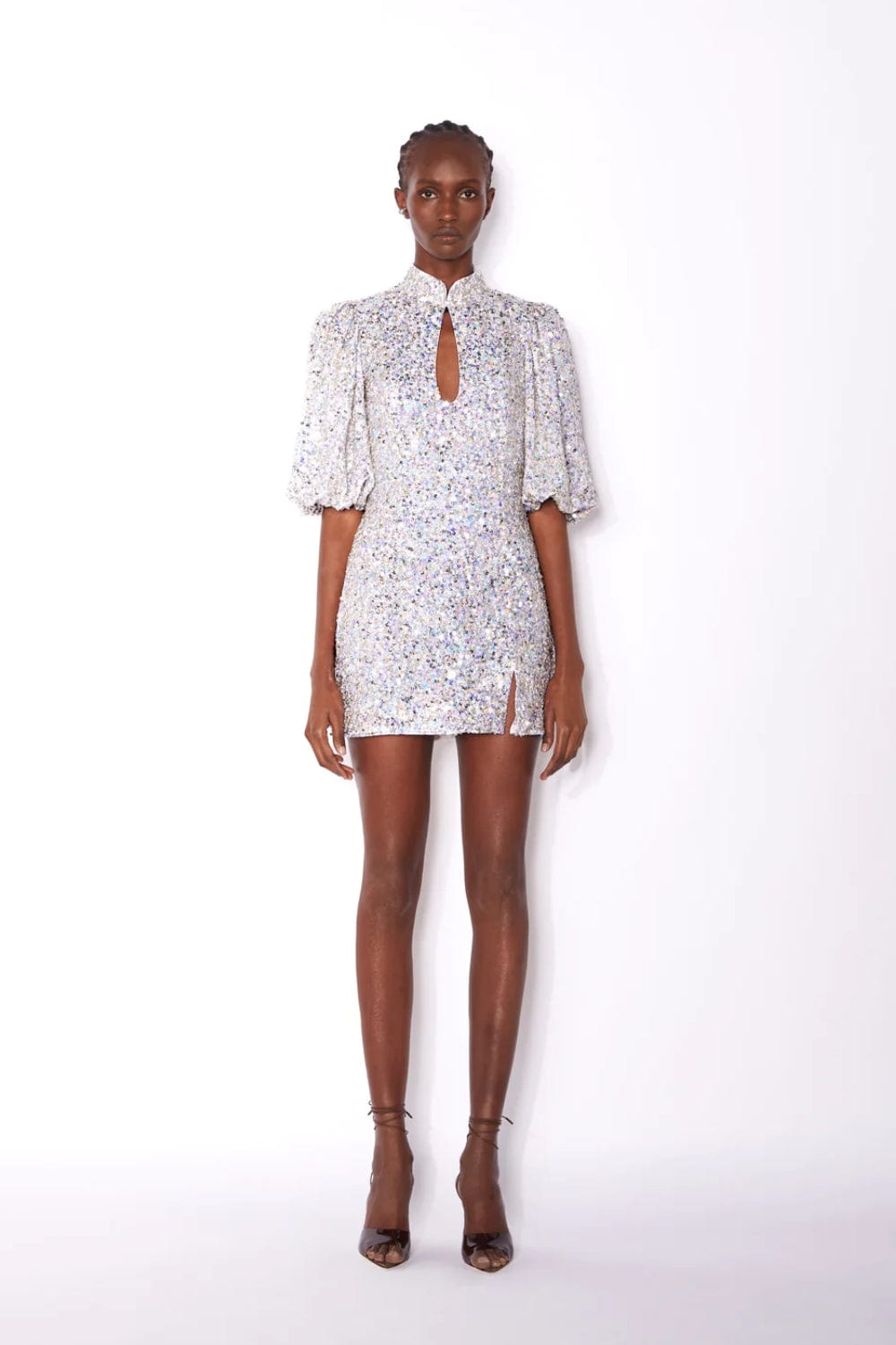 Ilta - Vestido Curto com Manga Paetês Robyn Prata