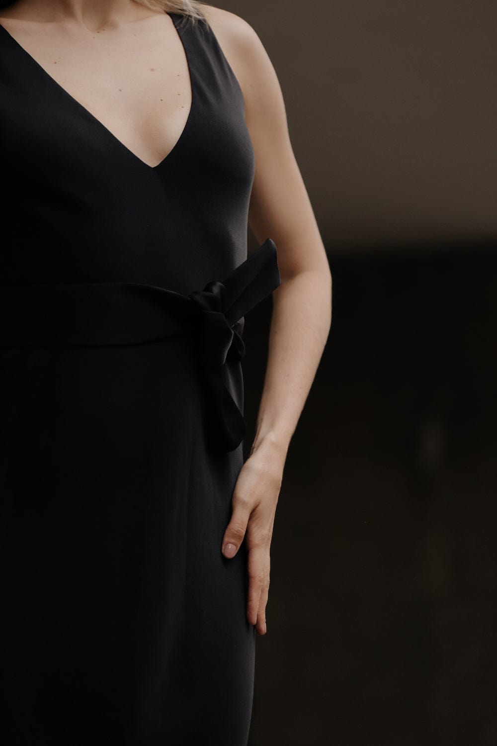 Glória Coelho - Vestido Midi Crepe Patou Decote V Frente e Costas Preto New