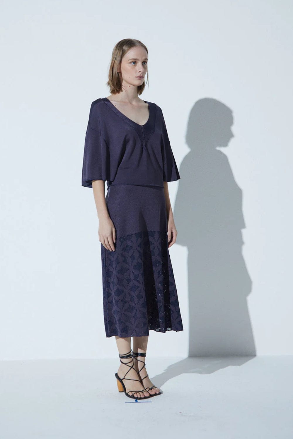 Viviane Furrier - Saia Midi em Tricot Cobogó Azul Marinho