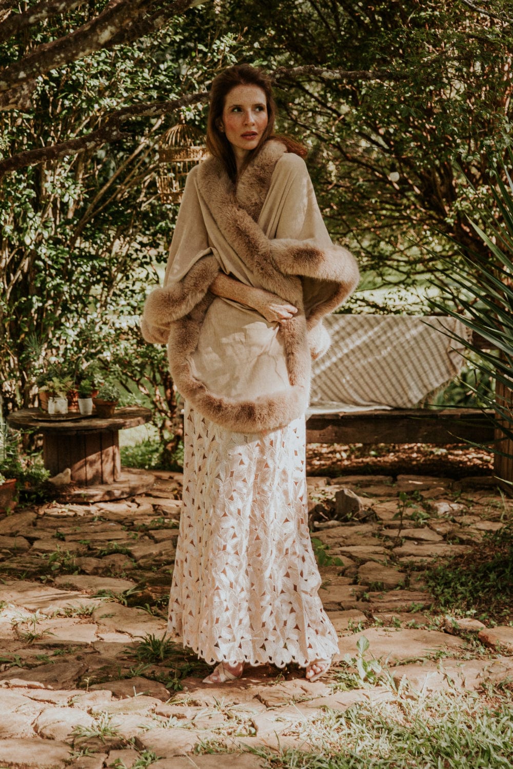 Alex Max - Poncho Sintético Fendi