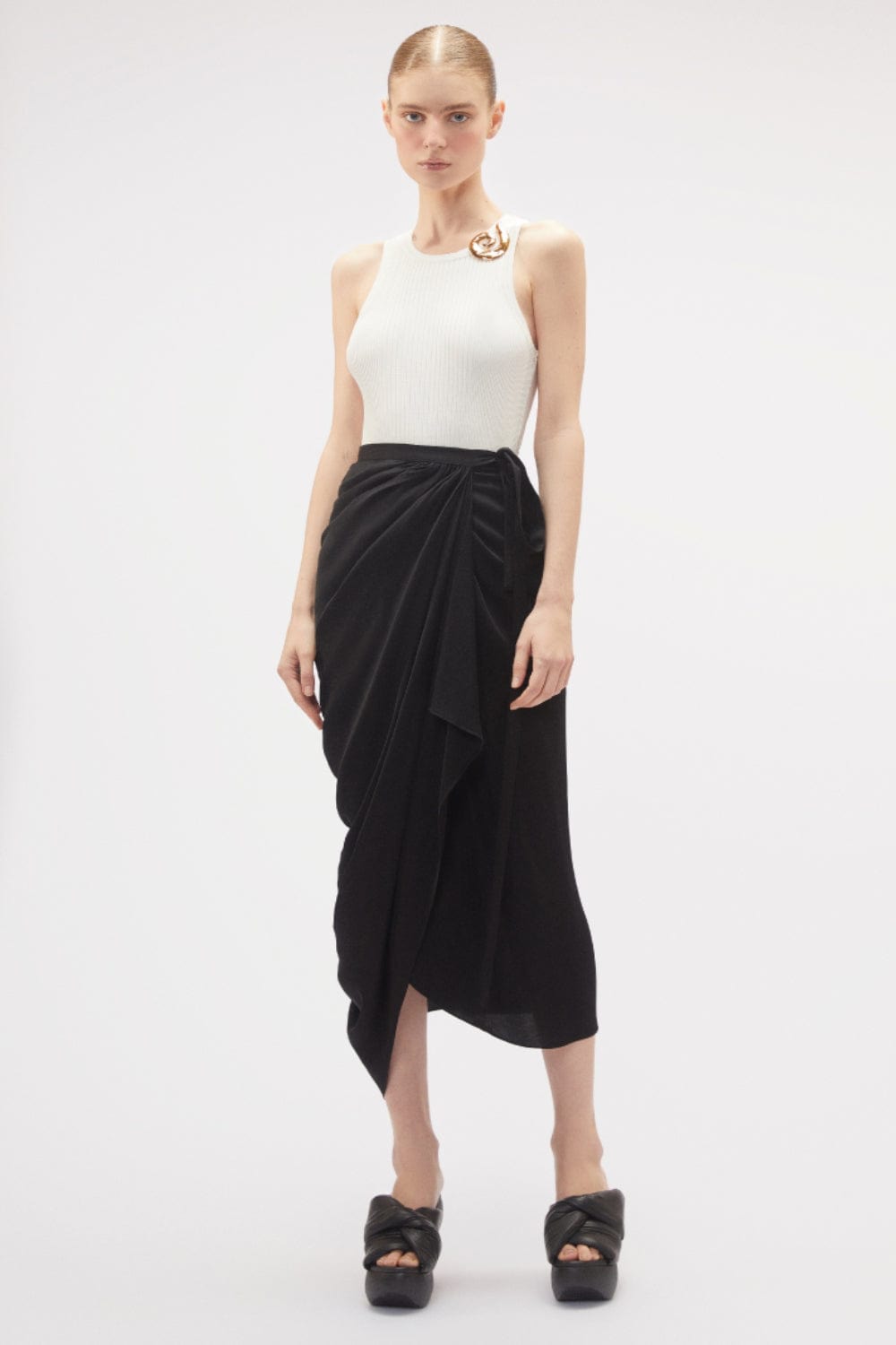 Coven - Saia Midi Drapeada Crepe Elisya Preto