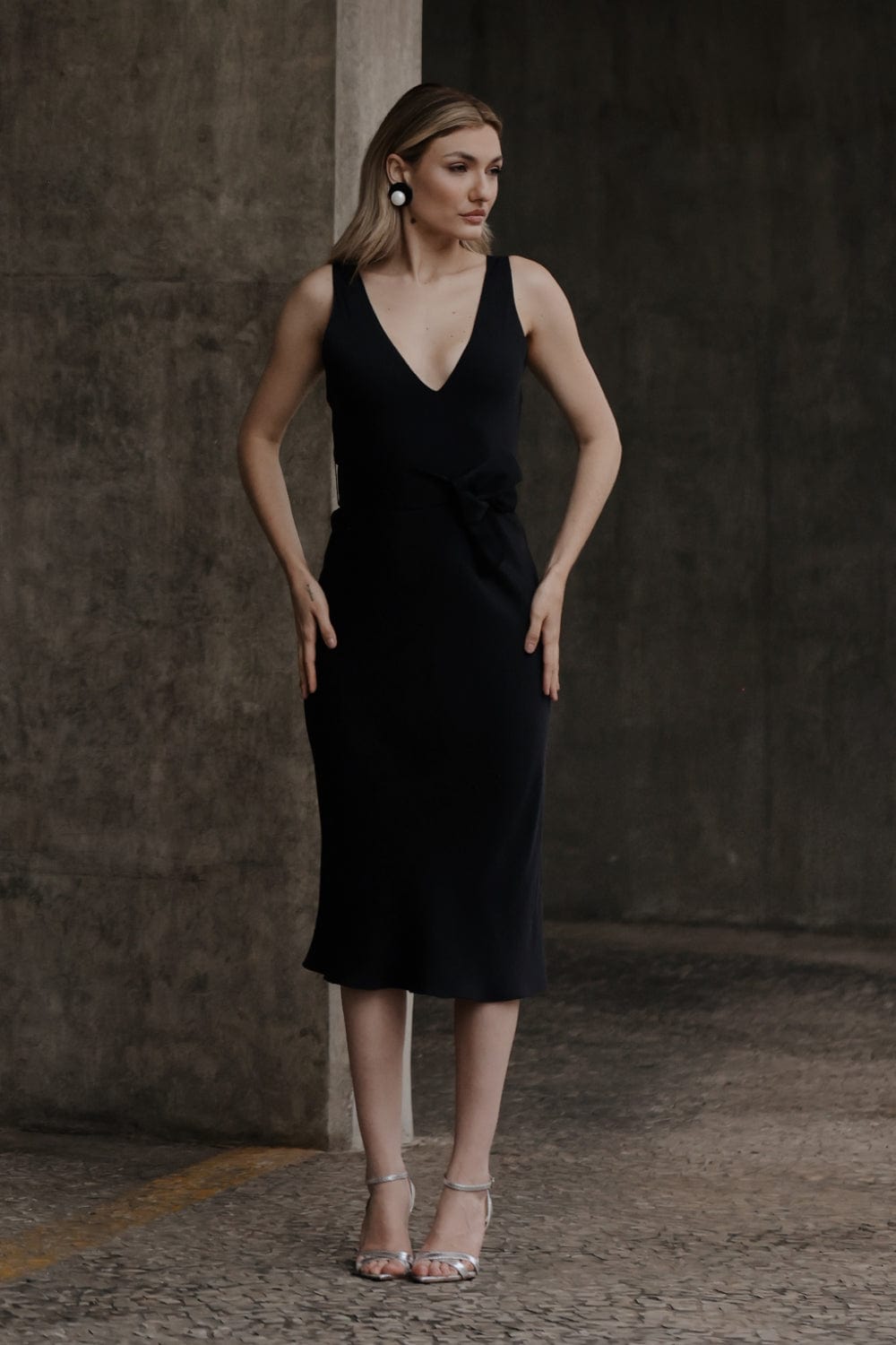 Glória Coelho - Vestido Midi Crepe Patou Decote V Frente e Costas Preto New