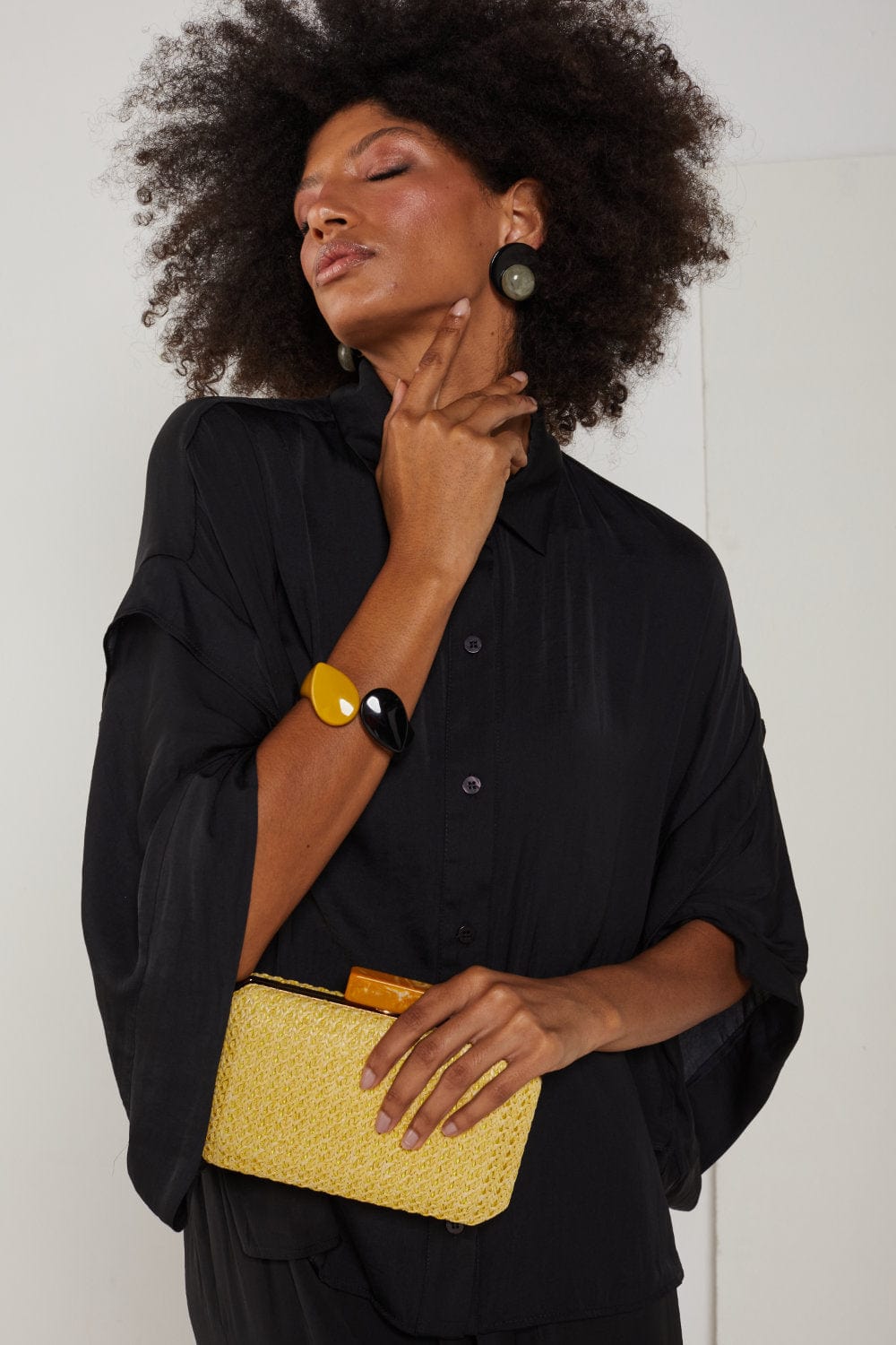 Angela Caputti - Brinco Redondo de Pressão