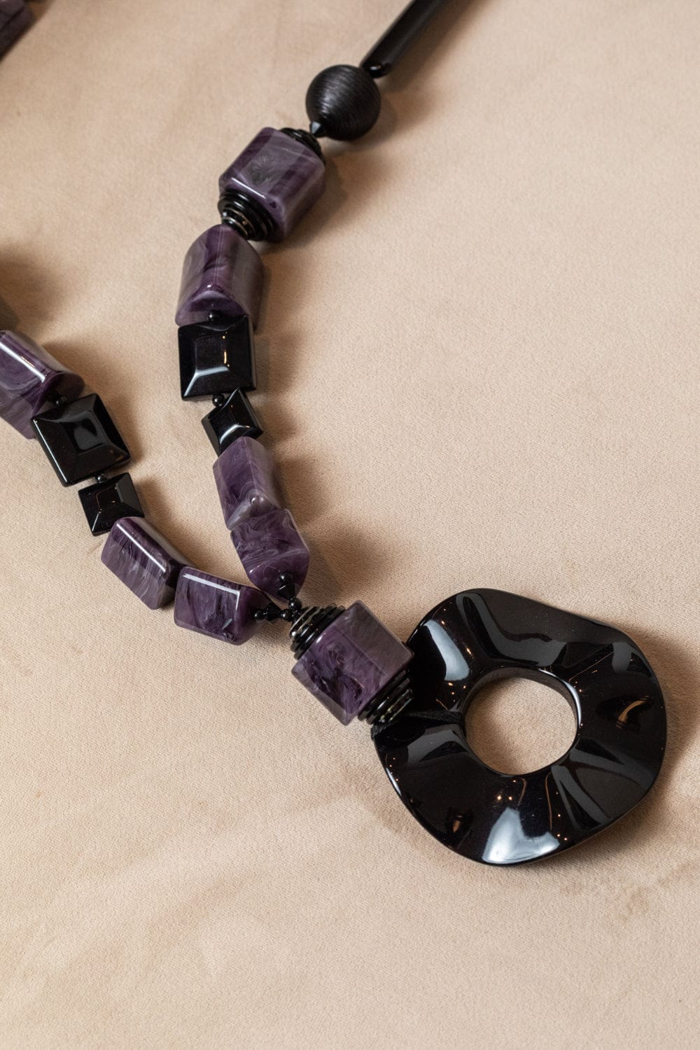 Angêla Caputti -  Louise Colar Longo