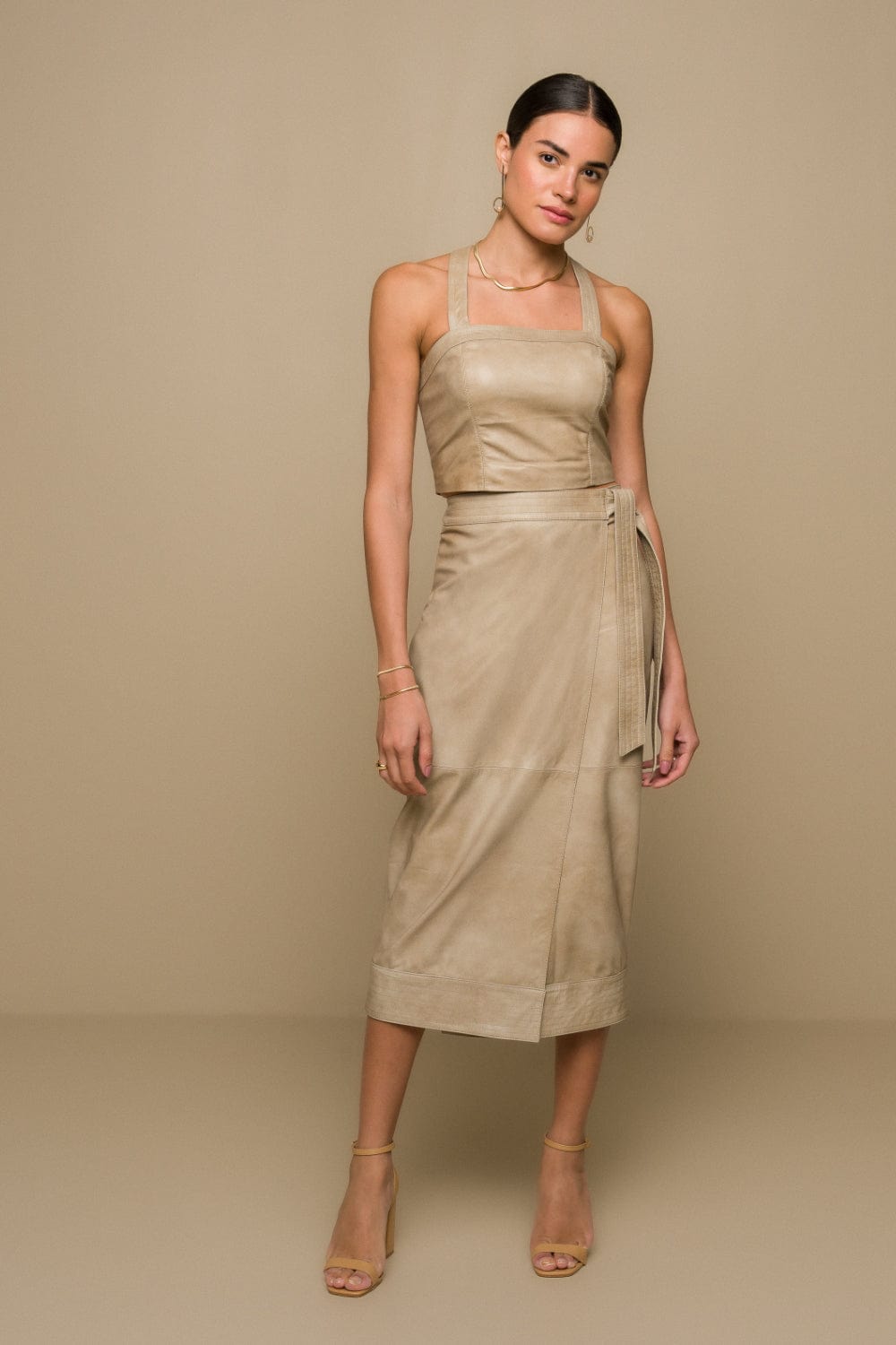 Madre Reina - Saia Midi Mariana Couro Fendi