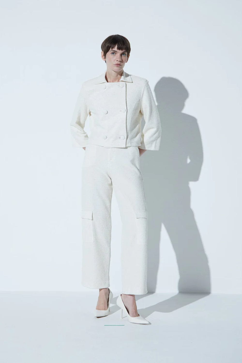 Viviane Furrier - Spencer Tweed com Botões Bege