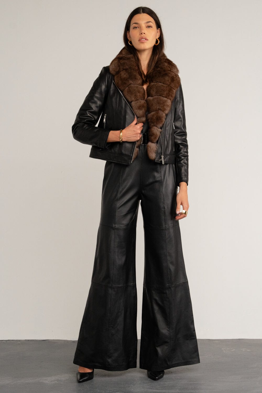 Madre Reina - Jaqueta Couro Gola Pele Preto