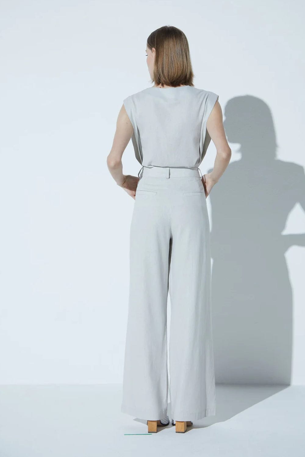 Viviane Furrier - Blusa sem Manga Detalhe Canelada