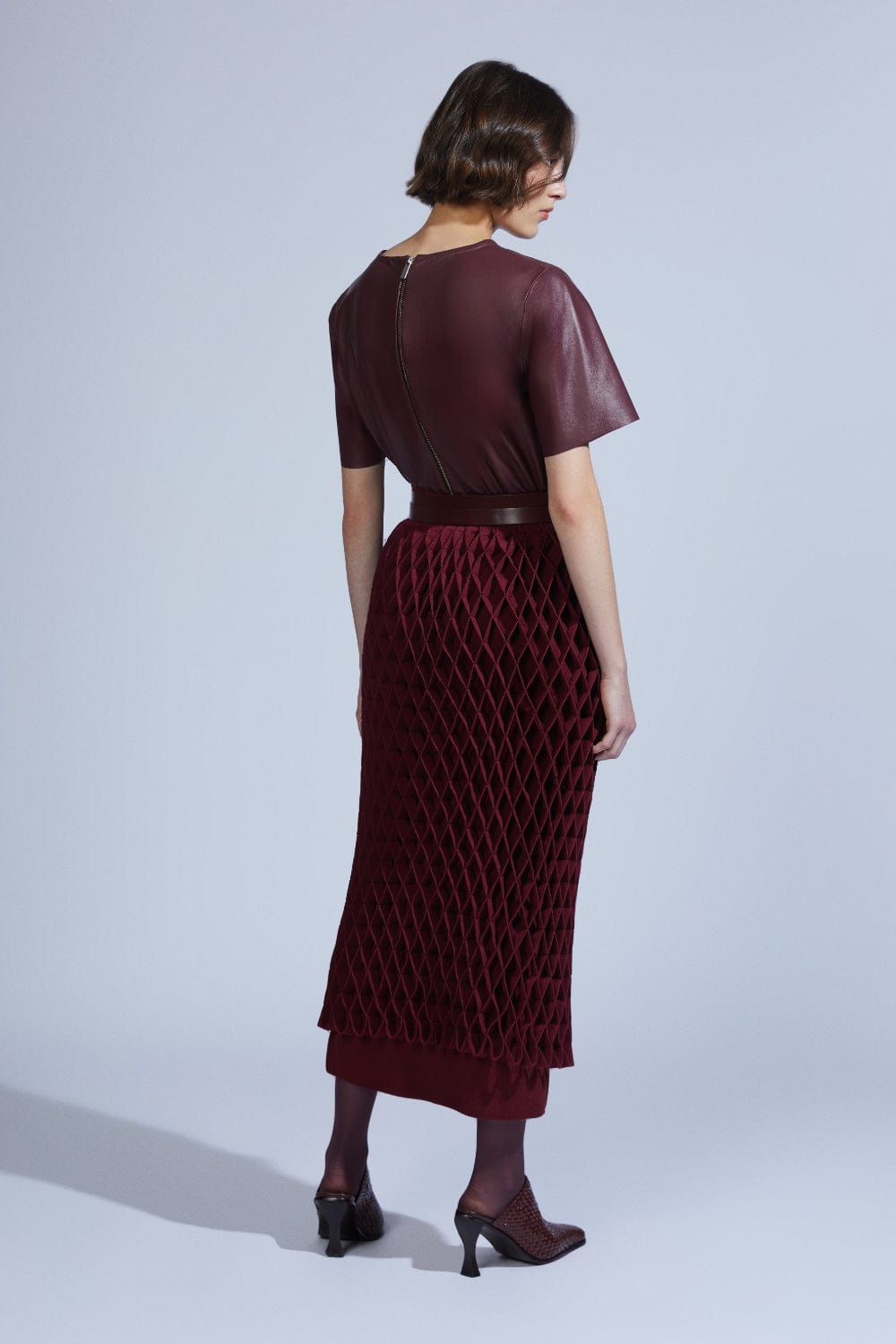 Coven - Blusa Manga Curta de Couro Vinho