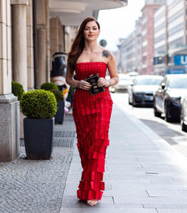 Glória Coelho - Vestido Longo sem Alça com Aplicações em Quadrado Vermelho