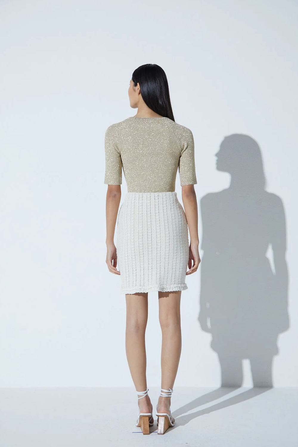 Viviane Furrier - Blusa Manga Curta Slim Lurex Ouro