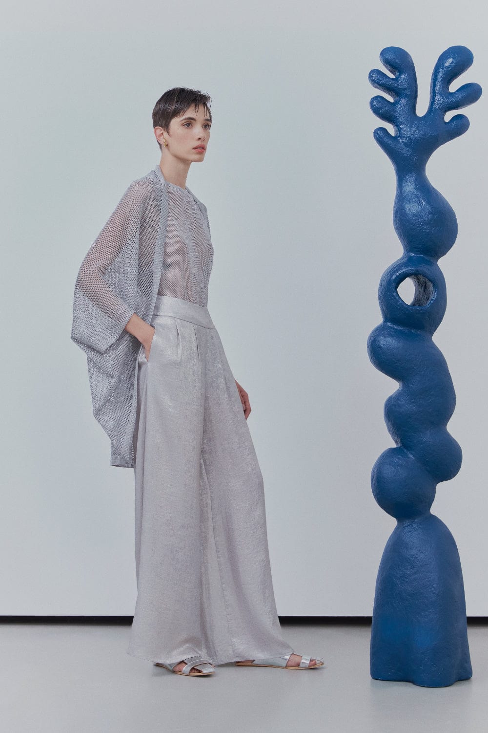 Viviane Furrier - Cardigan Casulo em Tela Tricot Lurex Prata