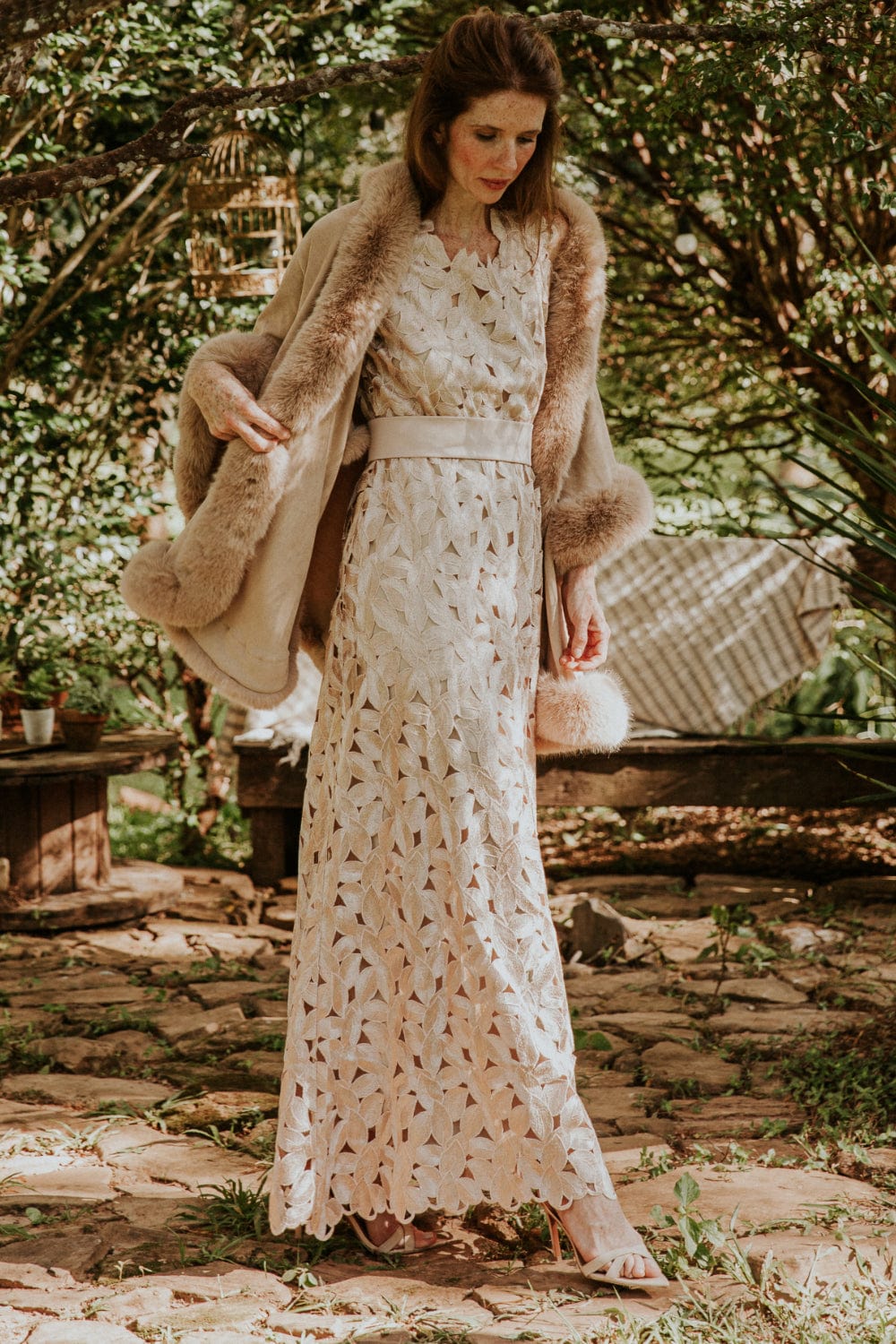 Alex Max - Poncho Sintético Bege