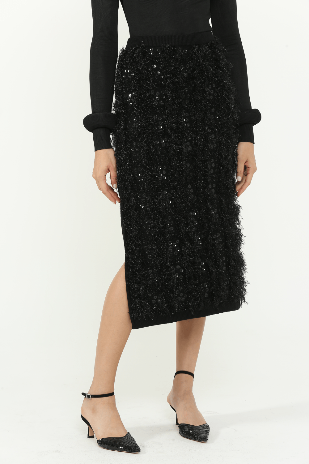 Coven - Saia Midi Tricot Franjado e Bordado Preto