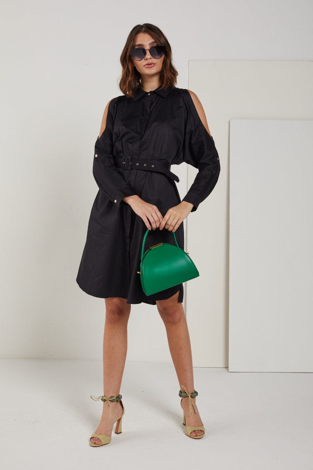 Access - Vestido Curto Manga Longa com Cinto Preto