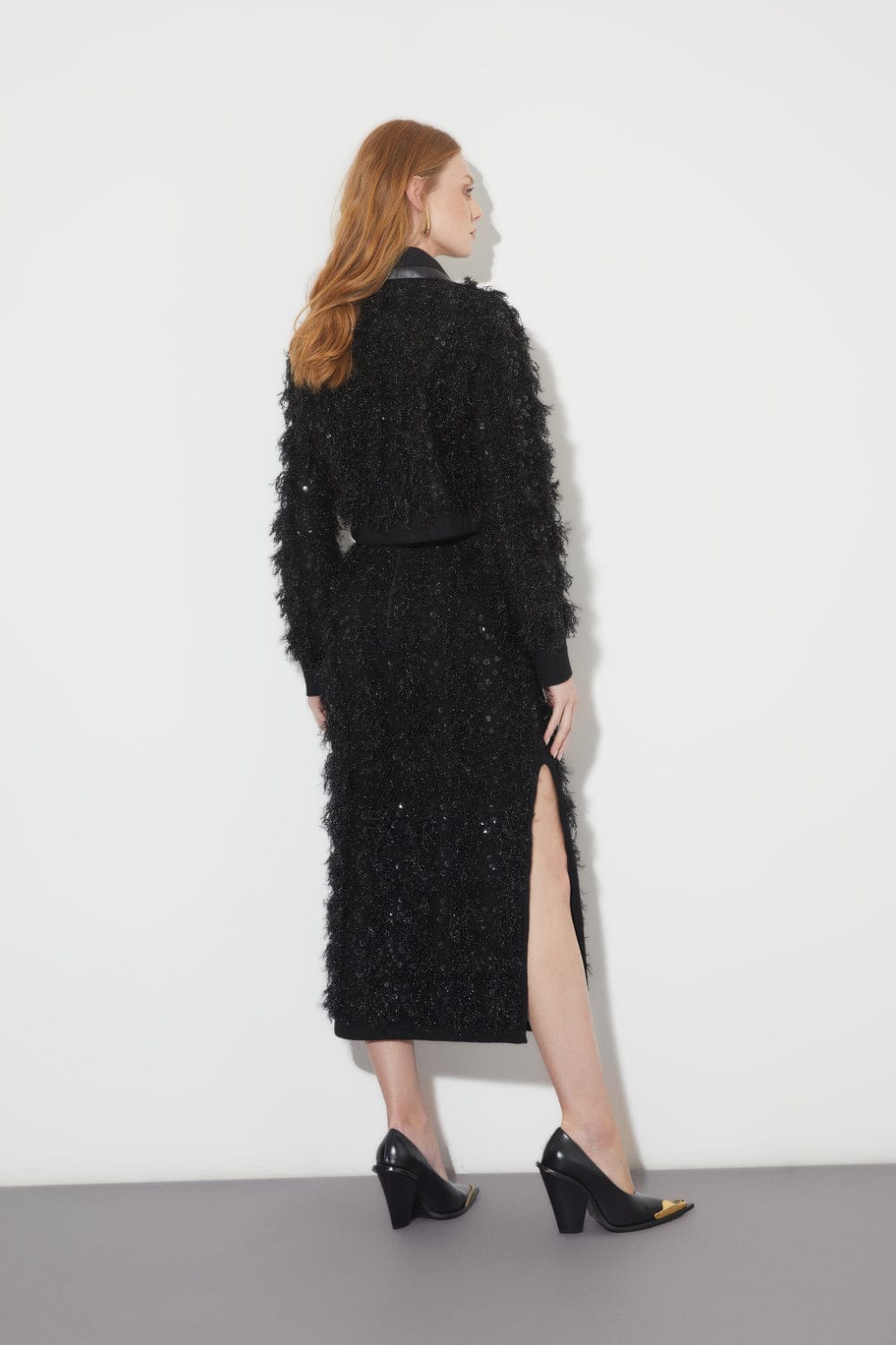 Coven - Saia Midi Tricot Franjado e Bordado Preto