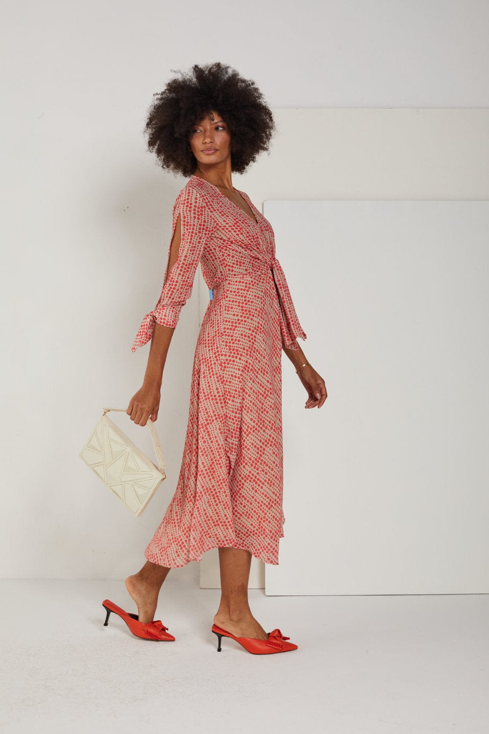 Cristina Barros - Vestido Midi Estampa Poá