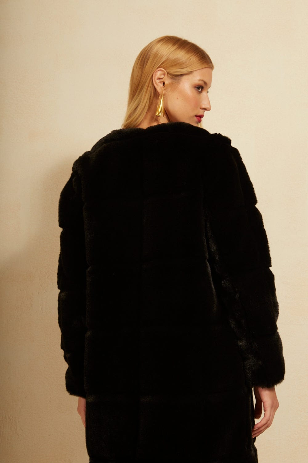 L'Cecci - Sobretudo 7/8  Pêlo Sintético Preto