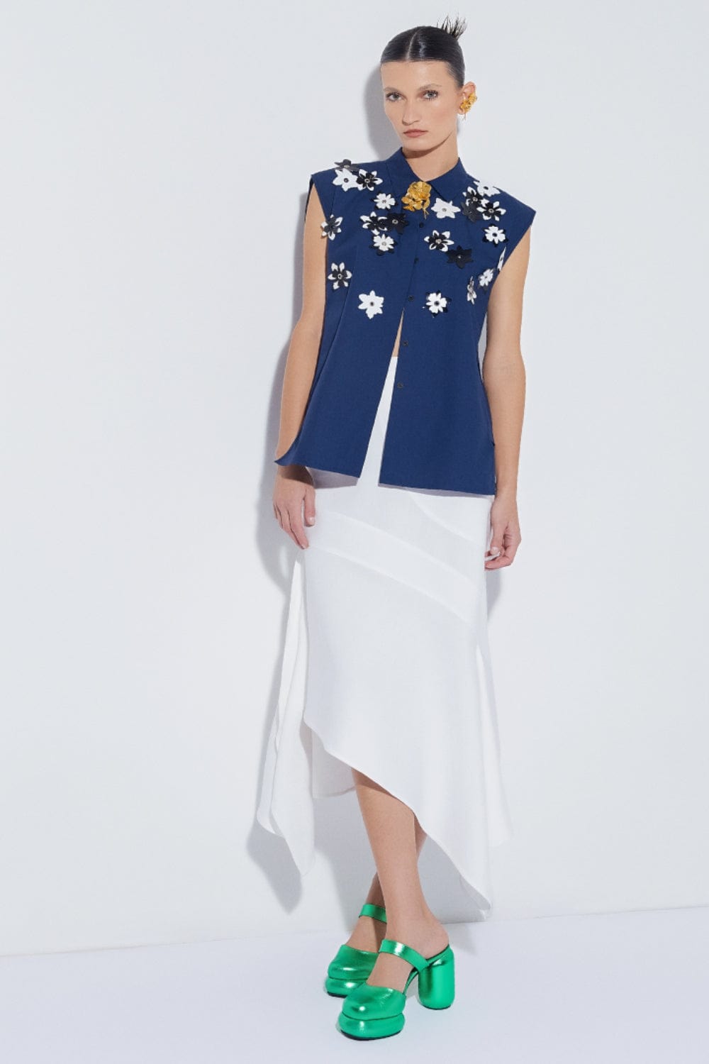 Coven - Camisa sem Manga Bordado Flores Azul Marinho