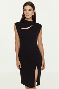 Access - Vestido Curto Cut Out Preto