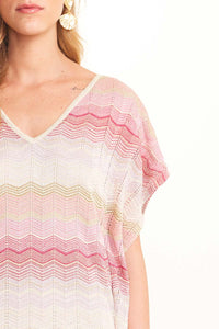 Viviane Furrier - Vestido Curto Kaftan Decote V em Tricot Zig Zag Rosa