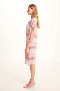 Viviane Furrier - Vestido Curto Kaftan Decote V em Tricot Zig Zag Rosa