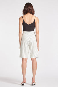 Viviane Furrier - Blusa Cropped Decote V em Tricot