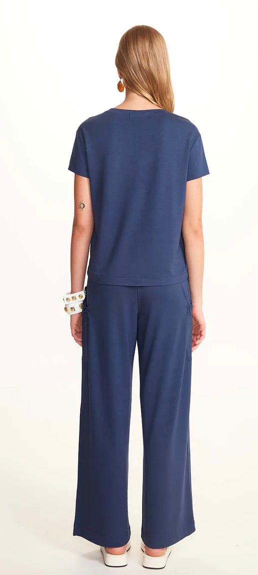 Viviane Furrier - Blusa Manga Curta Decote V em Malha Azul Marinho